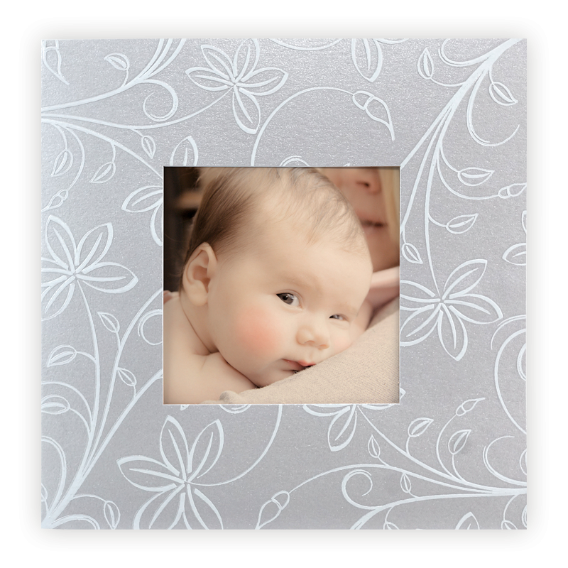 faire-part-naissance-photo-pas-cher-relief-floral-blanc-gris-irise-c5028