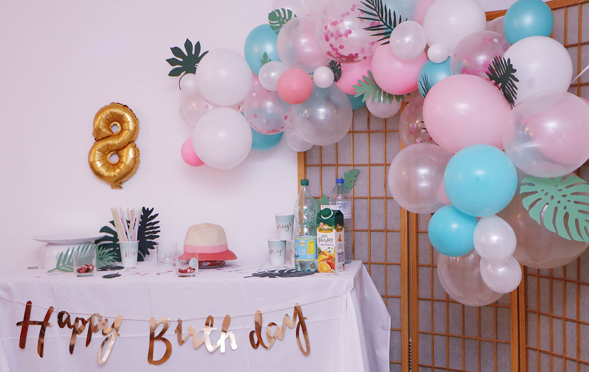 anniversaire tropical theme ballons